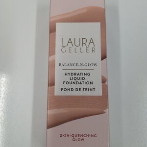 Laura Geller Balance-N-Glow Hydrating Liquid Foundation Medium